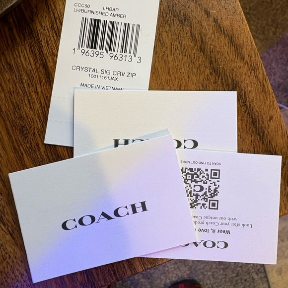 Coach Crystal Signature Jacquard edition NWT - Picture 6 of 9